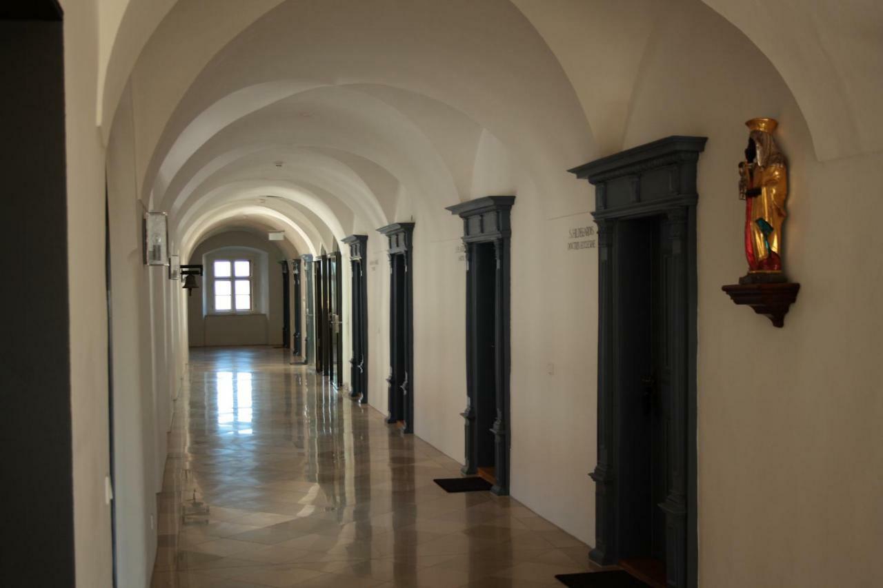 Kloster Plankstetten Gaste- Und Tagungshaus Berching Extérieur photo